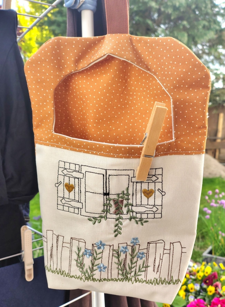 Bild 1 von Stickdatei ITH Wäscheklammersack 5 Motive Landleben mit blanko Datei  / (Stickrahmengröße) 24x36cm